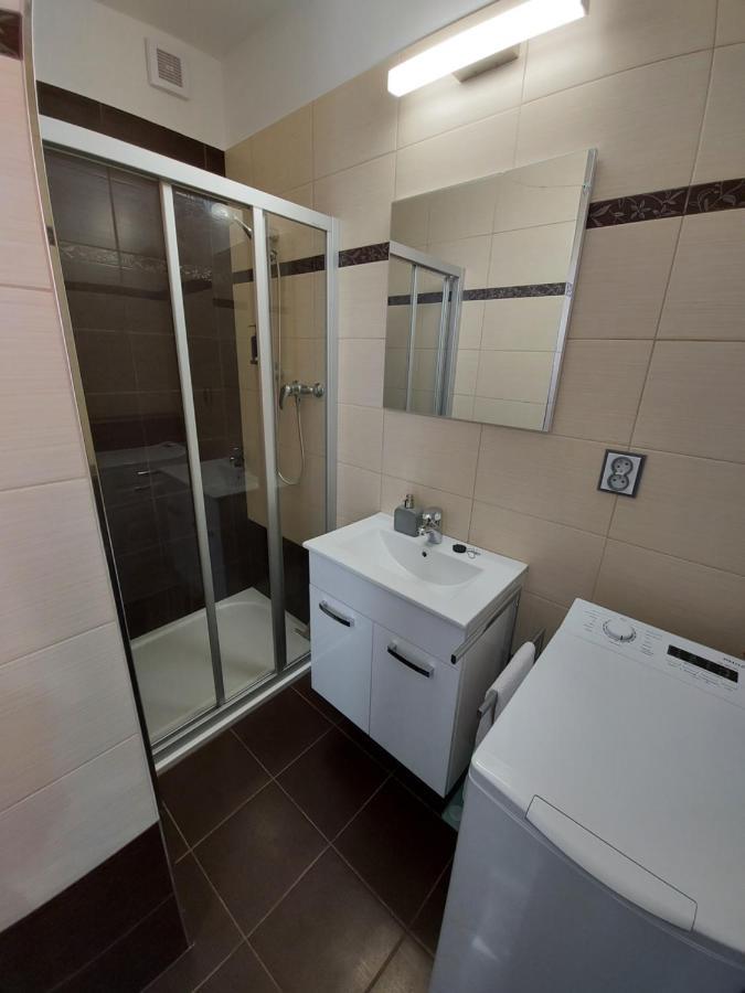 Apartman Eva - Plne Vybaveny Byt - Tyn Nad Vltavou Exterior photo